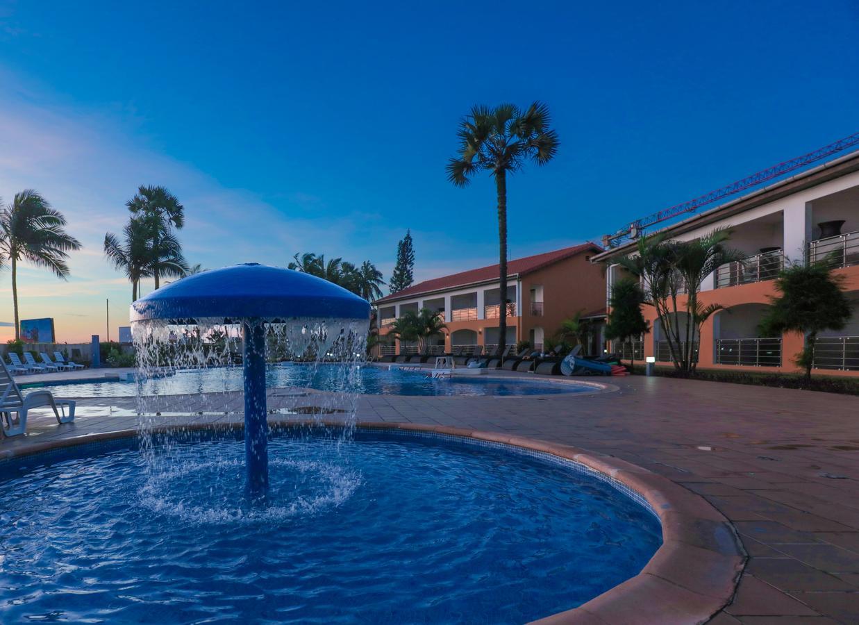 Hotel Palm Beach 푸앵트누아르 외부 사진